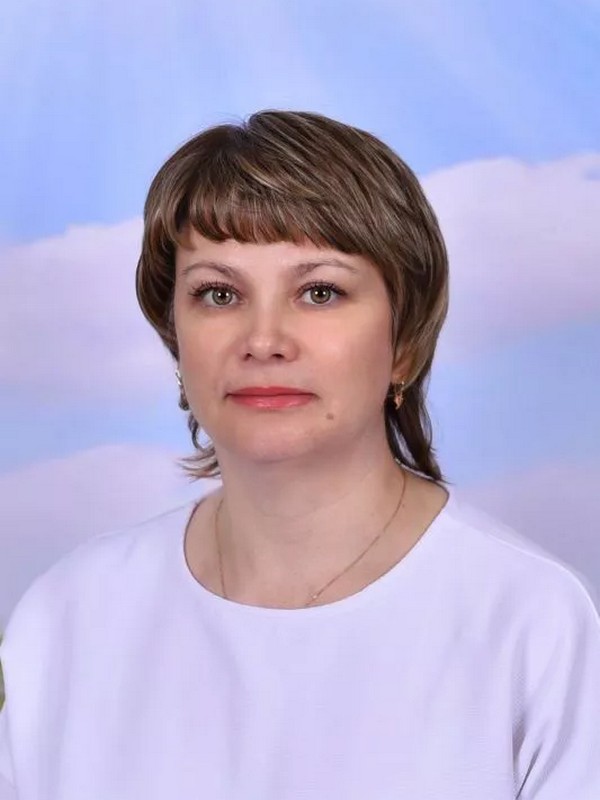 Инструктор по физической культуре (совместитель) Бобровская Татьяна Юрьевна.