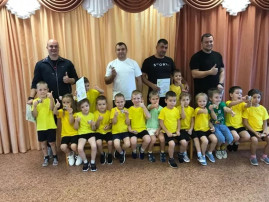 Спортивные состязания Папина команда Спортивные состязания Папина команда.